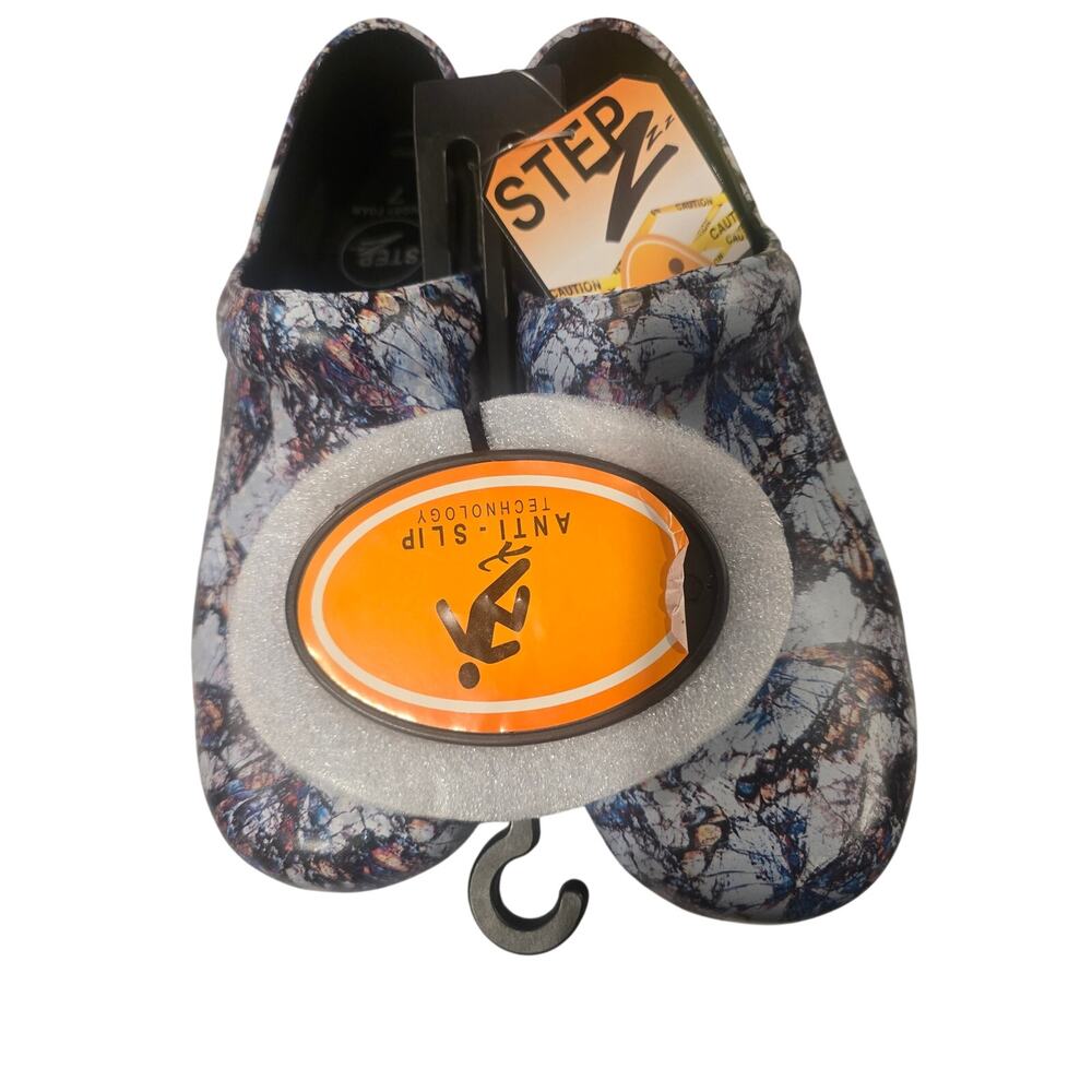 Step Z Anti-Slip Memory Foam Work Clogs Women’s Size 7